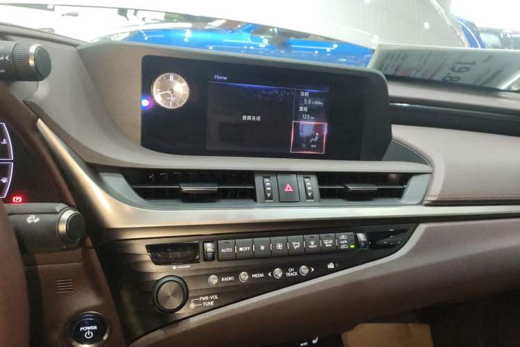 Used Lexus ES 2018 300h Premier Edition China V Standard
