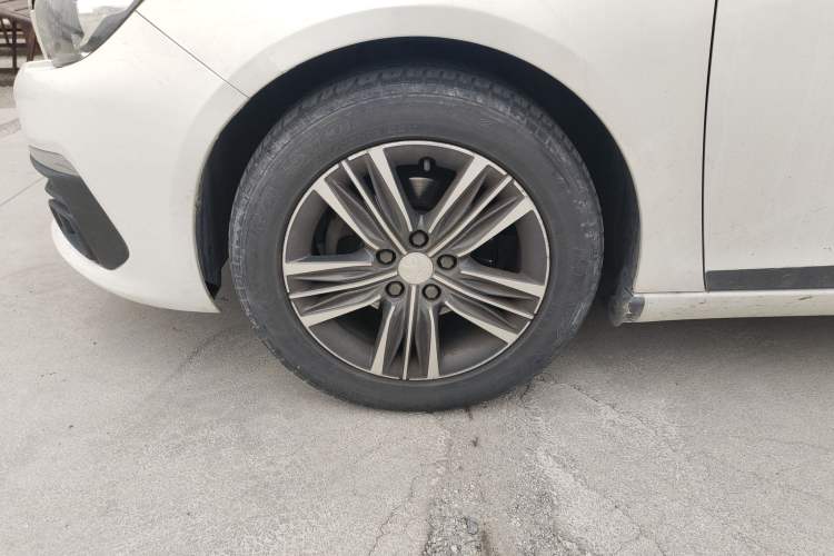 Used Peugeot 308 2018 1.6L Automatic Luxury Edition
