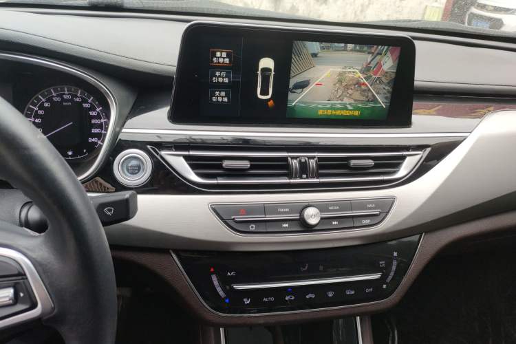 Used Changan Raeton CC 2019 1.5T Automatic Haoya Edition Guangmang Model China VI Standard
