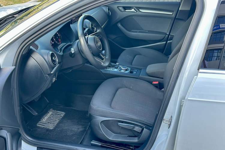 Used Audi A3 2018 30th Anniversary Edition Sportback 35 TFSI Ambition Model
