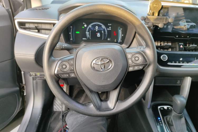 Used Toyota Corolla Cross 2023 Dual-Motor 2.0L Pioneer Edition
