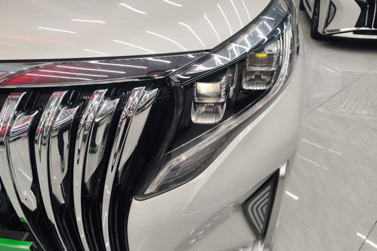 Used GAC Trumpchi M8 2023 Lingxiu Series 390T Deluxe Edition
