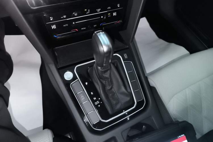 Used Volkswagen Magotan 2023 2 Million Units Commemorative Edition 330TSI DSG Luxury Version