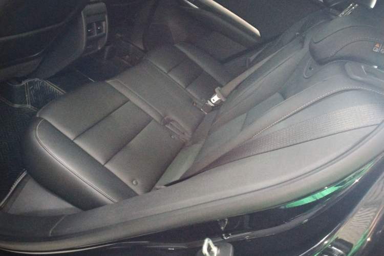 Used Cadillac XT4 2020 28T Two-Wheel-Drive Leading Version
