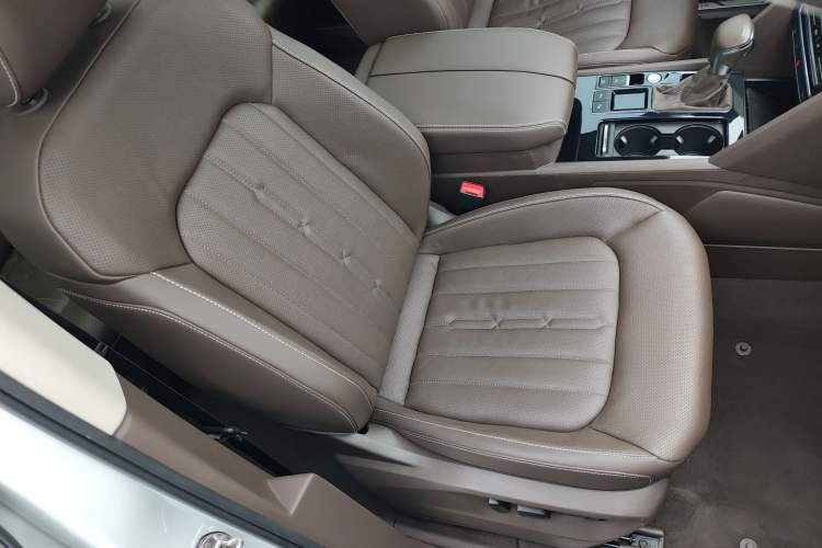 Used Volkswagen Viloran 2020 330TSI Luxury Edition