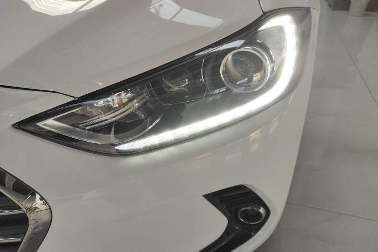 Used Hyundai Elantra 2016 1.6L Automatic ZhiXuan – Elite Version
