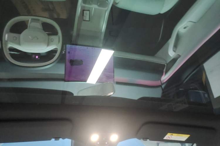 Used ONVO L60 2024 60 kWh All-Wheel Drive