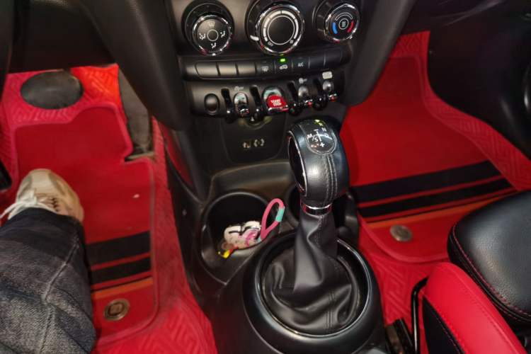 Used MINI MINI 2016 1.5T COOPER
