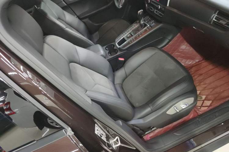 Used Porsche Macan 2018 Macan 2.0T
