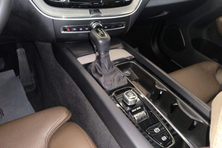 Used Volvo XC60 2020 T5 4x4 Smart Luxury Edition
