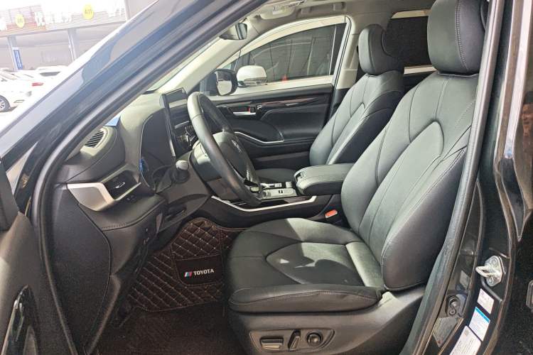 Used Toyota Highlander 2022 Dual-Engine 2.5L Four-Wheel Drive Prestige Version 7 Seats