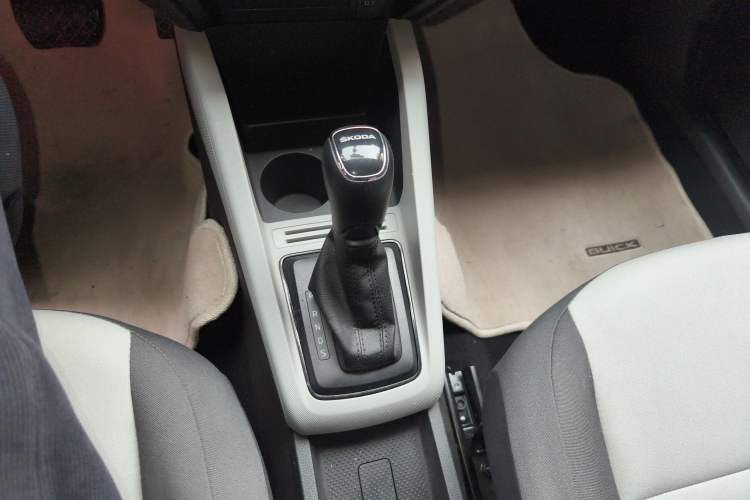 Used Skoda Fabia 2017 1.4L Automatic Car Enjoy Edition
