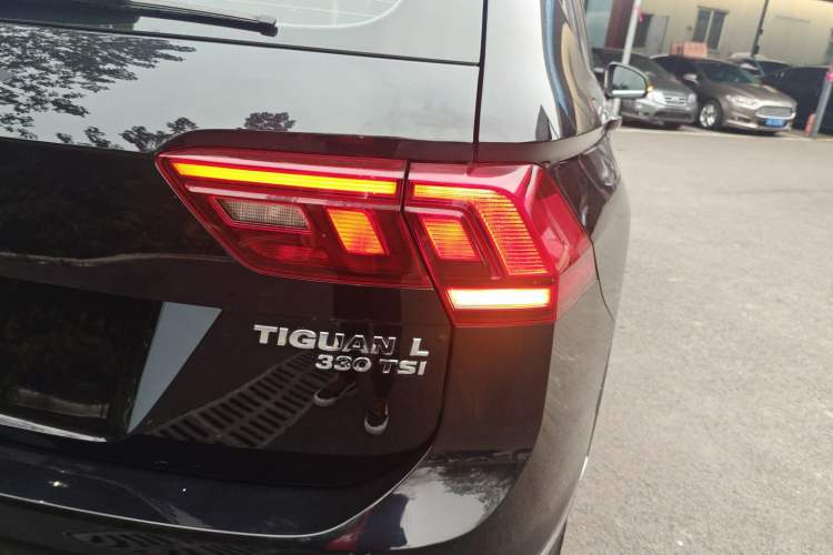 Used Volkswagen Tiguan L 2020 330TSI Automatic Two-Wheel Drive Panoramic Comfort Edition China VI Standard