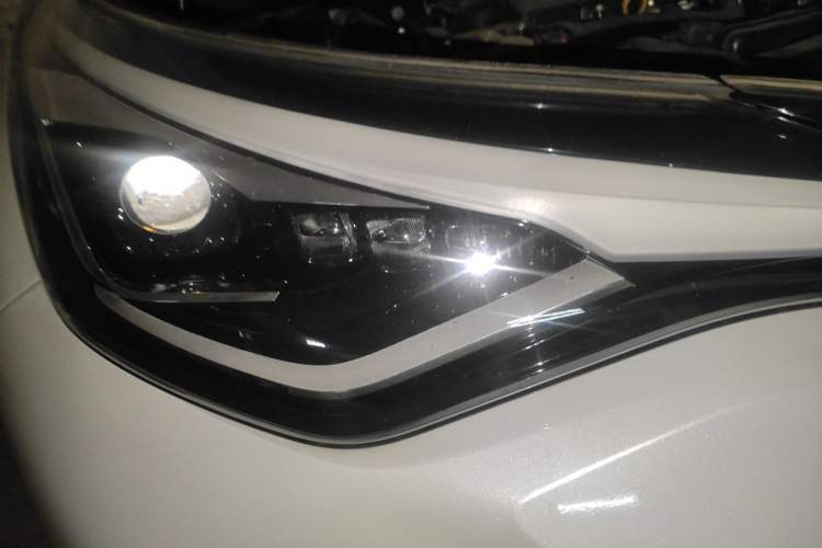 Used Toyota C-HR 2023 2.0L Luxury Edition