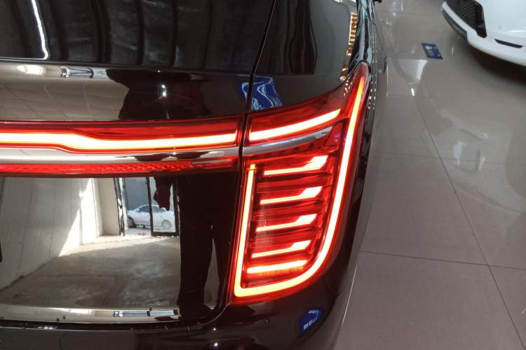 Used Hongqi H9 2020 Revised Version 2.0T Smart Connect Flagship Edition
