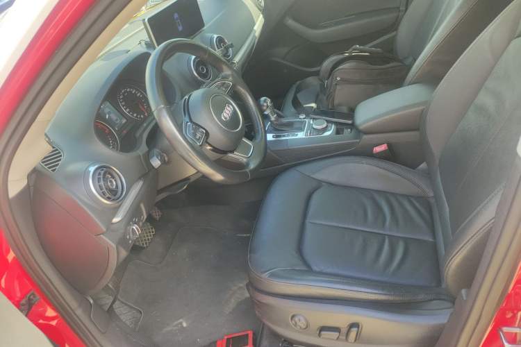 Used Audi A3 2014 Limousine 35 TFSI Automatic Comfort Model
