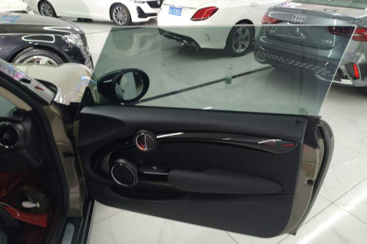 Used  MINI 2019 2.0T COOPER S Artist
