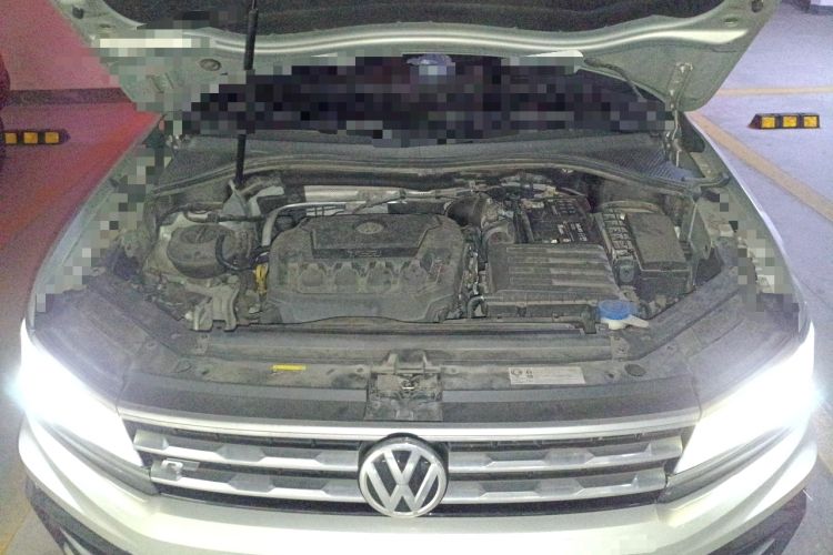 Used Volkswagen Tiguan L 2019 Revised 330TSI Automatic Two-Wheel Drive R-Line Flagship Edition China V Emission Standard
