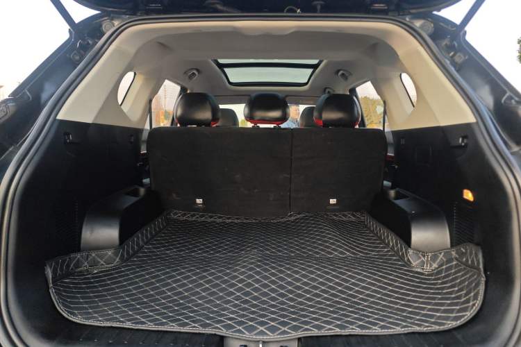 Used SOL X8 2021 300T DCT Prestige Smart Connectivity Edition 5-seater
