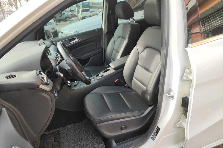 Used Mercedes-Benz B-Class 2015 B 200 Fashion Model
