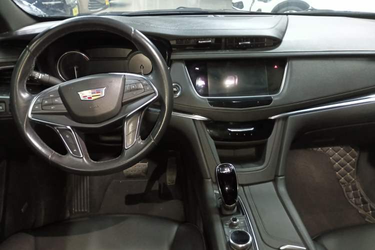 Used Cadillac XT5 2022 2.0T Two-Wheel Drive Luxury Version