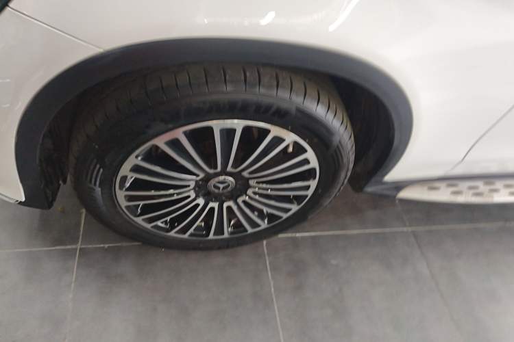 Used Mercedes-Benz GLC 2018 Facelifted GLC 260 4MATIC Dynamic Edition
