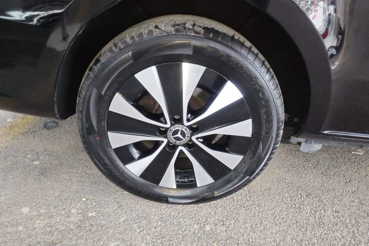 Used Mercedes-Benz Vito 2023 2.0T Elite Version 7 Seats