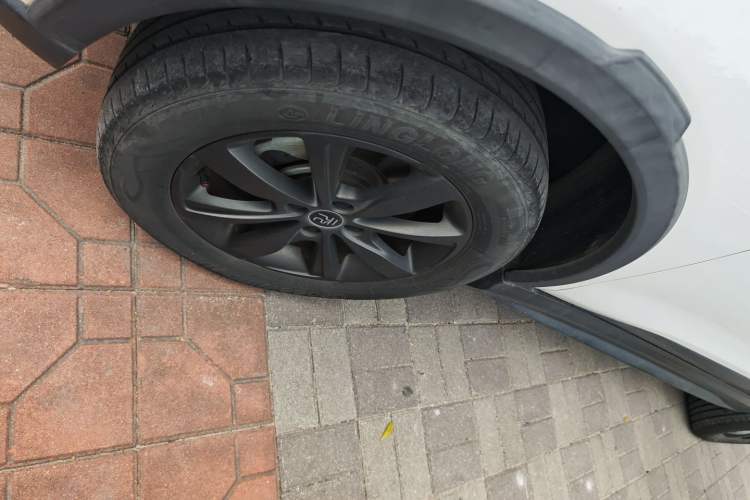 Used BYD Yuan New Energy 2019 EV360 Smart Connect Enjoyment Model