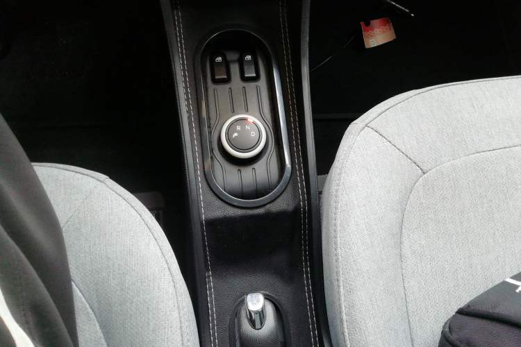 Used Wuling Hongguang MINIEV 2021 Macaron Premium Model – Lithium Iron Phosphate
