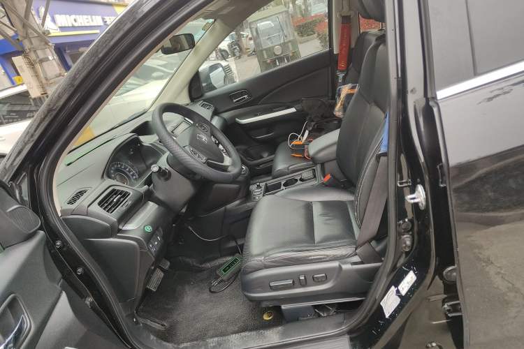 Used Honda CR-V 2015 2.4L two-wheel drive luxury version
