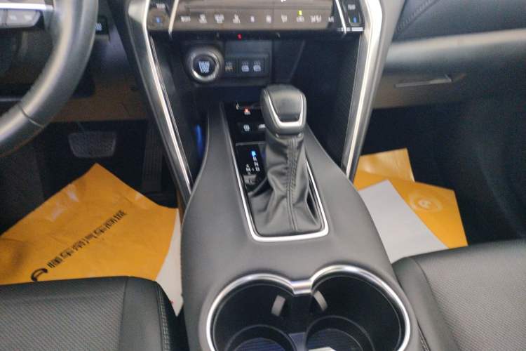 Used Toyota Venza 2023 2.0L CVT Two-Wheel Drive Prestige Version