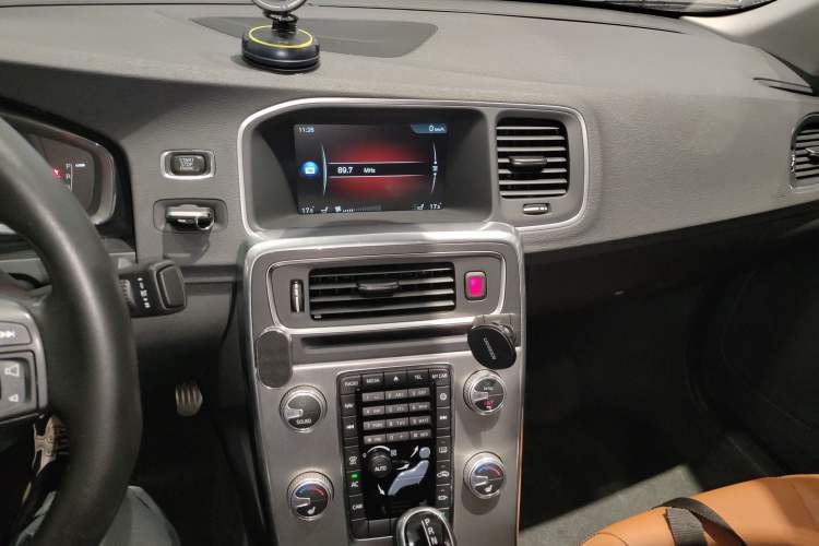 Used Volvo S60 2016 S60L T4 Zhiyuan Edition
