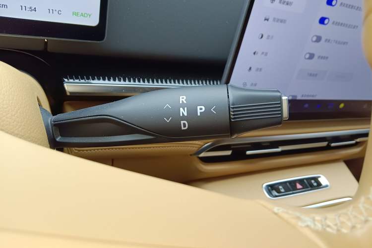 Used VOYAH Dream 2024 PHEV Ultra-Long Range Flagship Edition