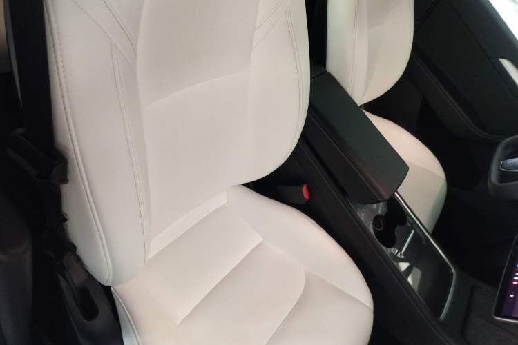 Used Tesla Model Y 2023 High-Performance All-Wheel-Drive Version