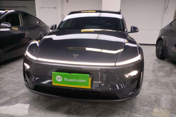 Used Tesla Model Y 2025 Long-Range All-Wheel Drive First Edition