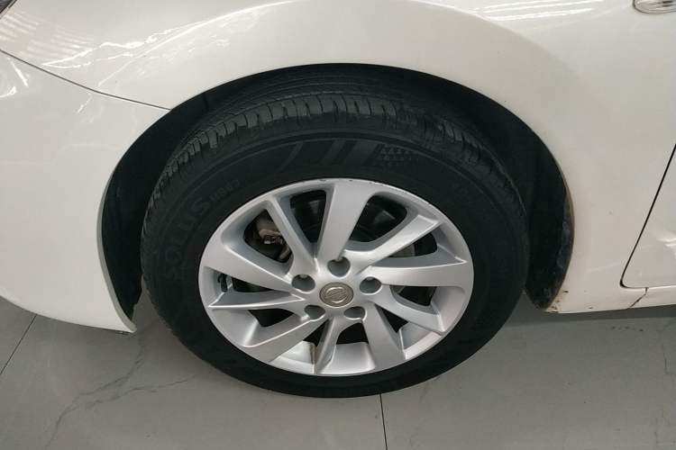 Used Nissan Tiida 2016 1.6L CVT Cool Dynamic Edition
