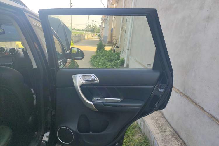 Used Haval H6 2016 Upgraded Model 1.5T Automatic Two-Wheel Drive Elite Version