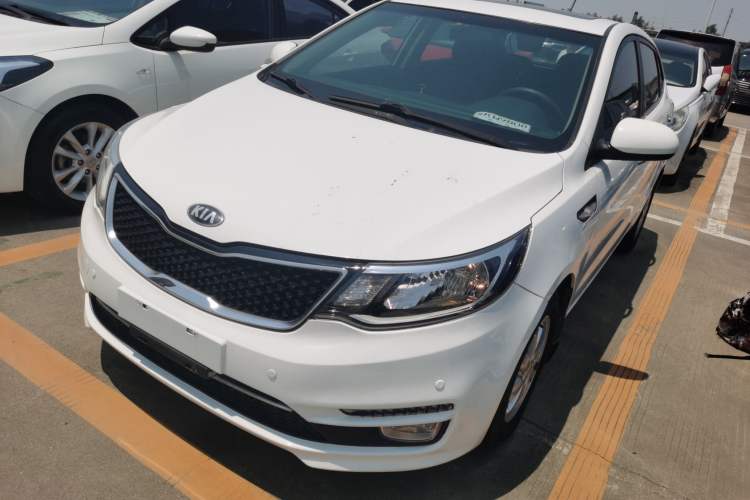 Used Kia K2 2015 Hatchback 1.4L AT GLS Cool Edition
