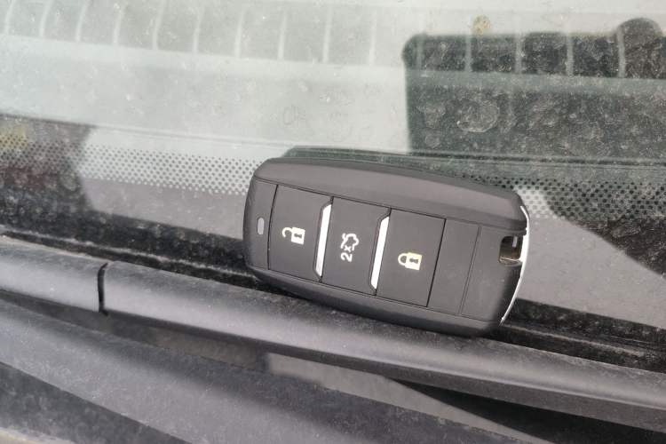 Used Changan Raeton CC 2019 1.5T Automatic Haoya Edition Guangmang Model China VI Standard
