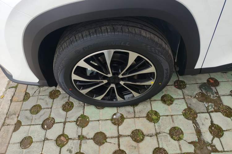 Used Geely Auto Emgrand X7 Sport 2026 Model 1.5TD Aspirational
