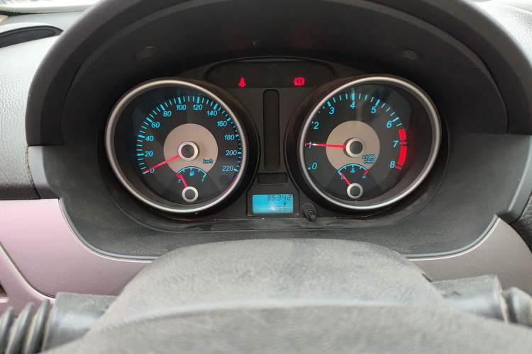 Used Buick Excelle 2013 1.5L Manual Classic Model
