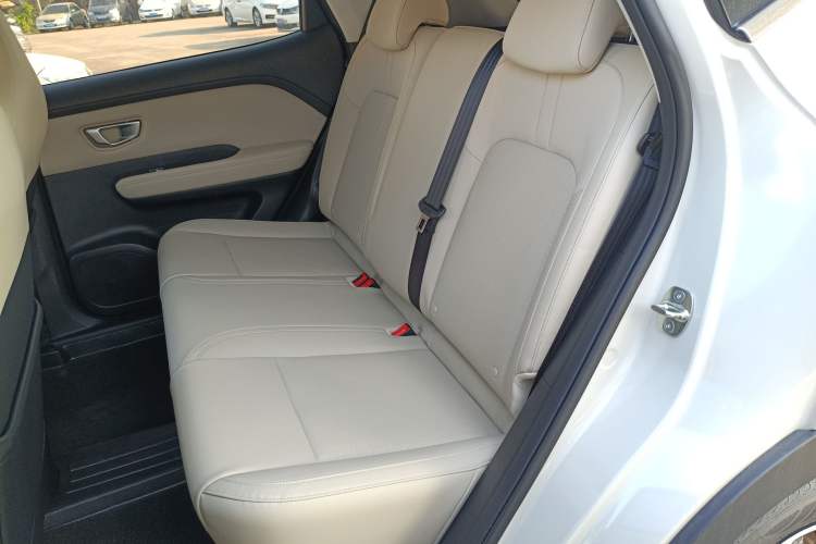 Used Wuling Bingo PLUS 2024 330 km Range Five-Seater Version
