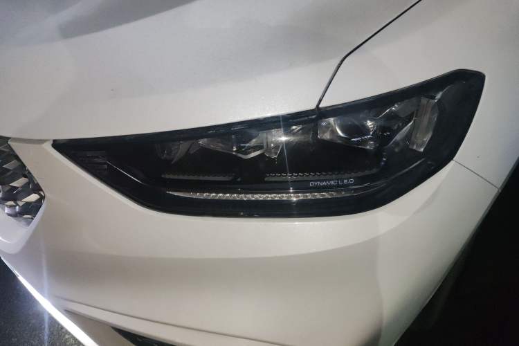 Used Wey VV5 2021 1.5T Two-Wheel Drive Smart Pioneer
