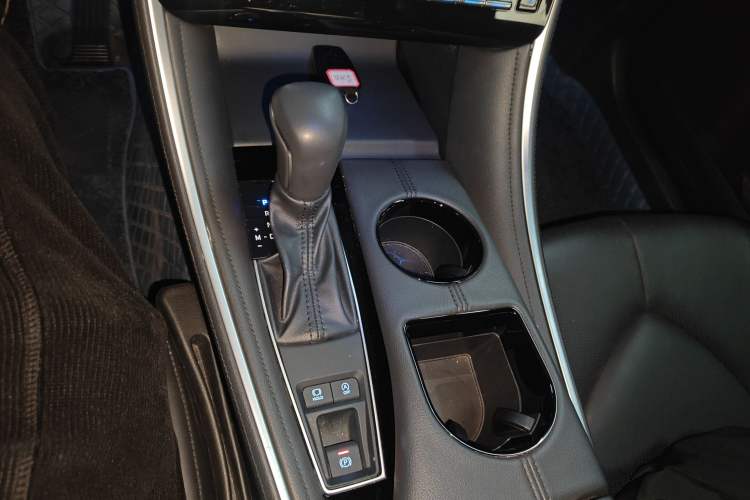 Used Toyota Avalon 2023 2.0L Luxury Edition
