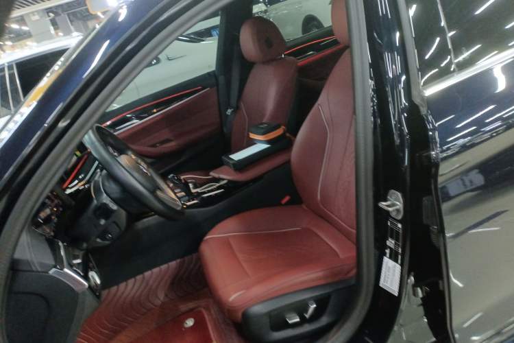 Used BMW 5 Series 2022 Second Facelift 525Li M Sport Package