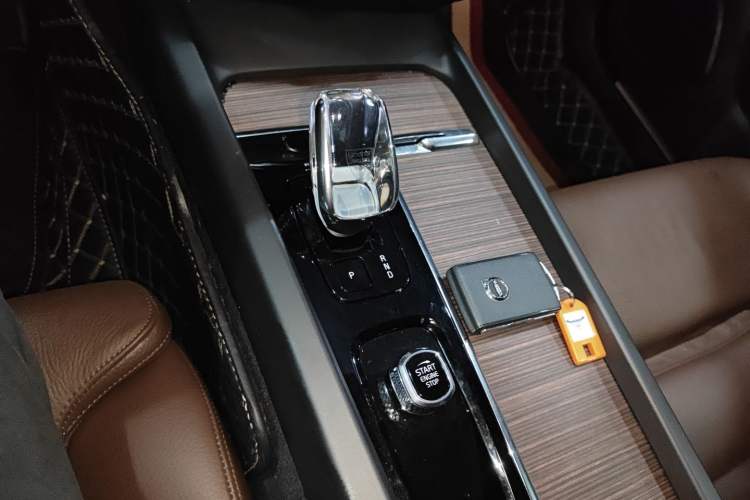 Used Volvo S60 2023 B4 Zhiyuan Luxury Edition
