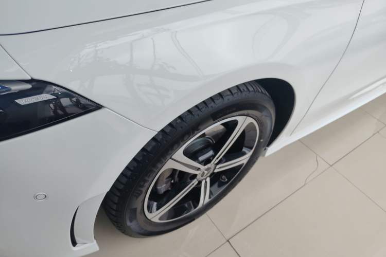 Used Mercedes-Benz A-Class 2022 Revised Version A 200 L Sport Sedan Fashionable Style