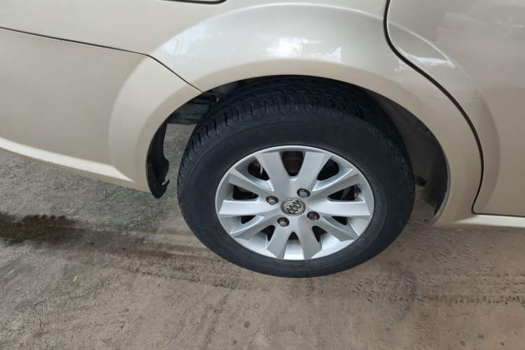 Used Buick Excelle 2013 1.5L Automatic Classic Model
