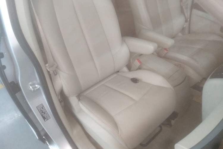 Used Buick GL8 2018 28T Luxury Model China VI Standard