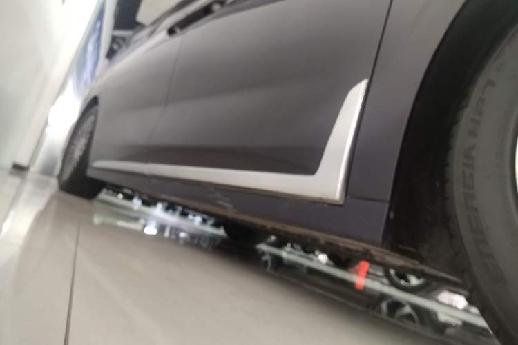 Used VOYAH Dream 2025 PHEV Four-Wheel-Drive Flagship Kunpeng Edition
